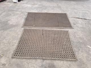 2 Anti-Fatigue Standing Mats