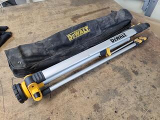 DeWalt Laser Tripod DE881-XE