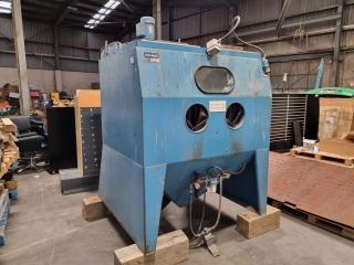 Cyclo-Blast Industrial Sand Blaster Cabinet