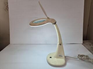 Magnifying Desktop Ring Lamp