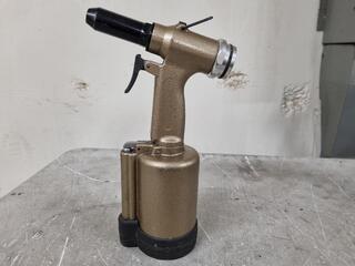 Air Rivet Gun