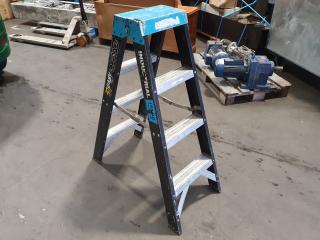 Industrial Stepladder 