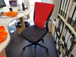 Stylish Red/Black Office Desk Chair