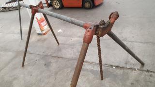 Ridged Chain Vice Stand