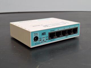 MikroTik hEX RB750Gr3 Router