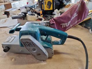 Makita 76mm Corded Belt Sander 9924DB