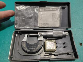 Mitutoyo Outside Micrometer No.102-124 0-1 inch