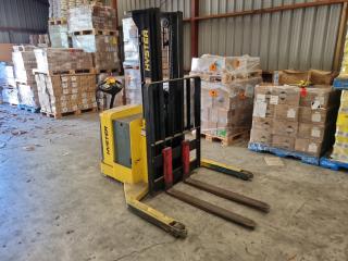 Hyster 1.7 Ton Electric Pallet Truck