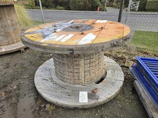 Wooden Cable Reel/Outdoor Bar Leaner
