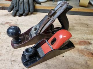 2x Wood Hand Planes