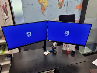 2x Philips 24" IPS Montors w/ Dual Monitor Desk Mount Stand