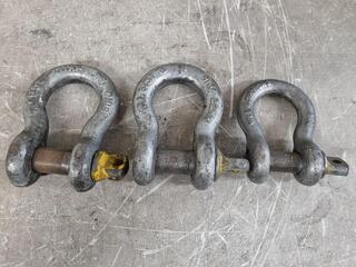 3x Bow Shackles