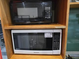 2 x Microwaves 