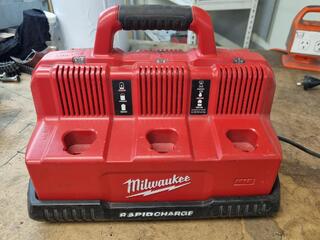 Milwaukee M12 & M18 Rapid Charging Station