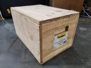 Cyclone Barbed Fencing Staples, 50x4.00mm, 25kg Crate