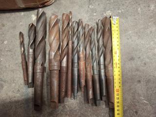 ASSORTED LOT OF DRILL BITS 