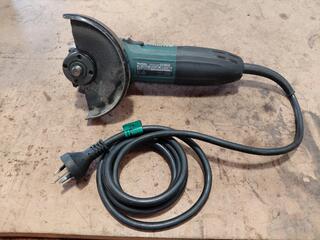 Makita GA5030 125mm Angle Grinder