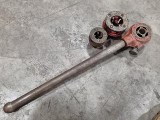 Ridgid Type 0R Pipe Threader w/ 3x Imperial Die Heads