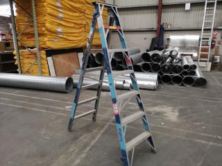 Ullrich 2.1m Aluminium Step Ladder