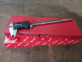 Starrett 200mm Electronic Caliper EC799A-8/200