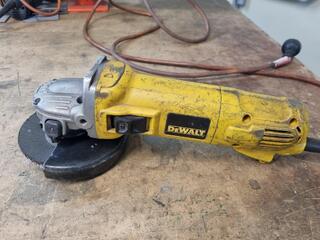 DeWalt Corded 125mm Angle Grinder