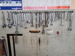 Large Selection of Spanners 