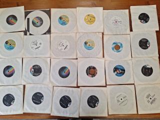 24 x Old Vinyl Singles