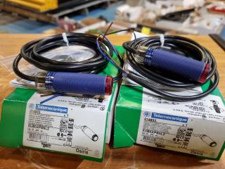 2x Telemecanique Photoelectric Sensors XUB0APSNL2