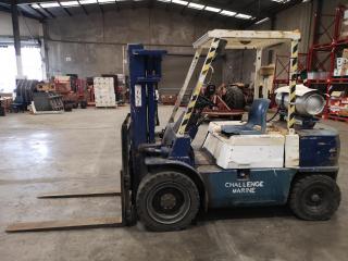 1982 Mitsubishi 3000kg Rated Dual Fuel Forklift