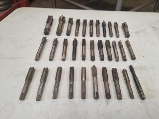 Large Assortment of 32 HSS Pipe Tapers