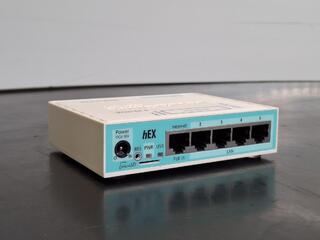 MikroTik hEX RB750Gr3 Router