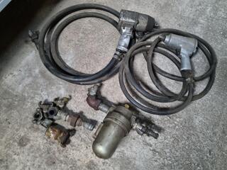 2x Vintqge Air Impact Wrenches w/ Assorted Hoseas, Line Lubricators