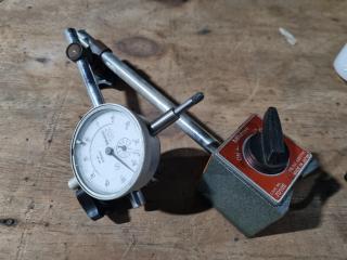 Mitutoyo Dial Indicator w/ Adjustable Magnetic Stand